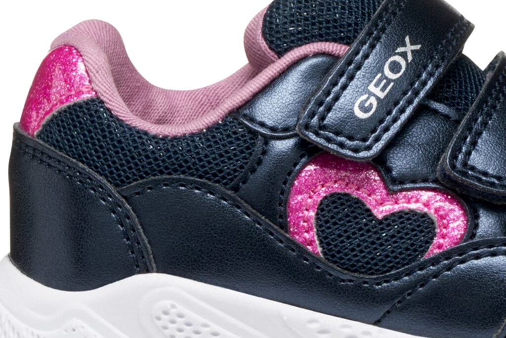 Geox Geox B SPRINTYE GIRL B564TA 0GNAJ C4002 Girls Navy Trainer NAVY Girls
