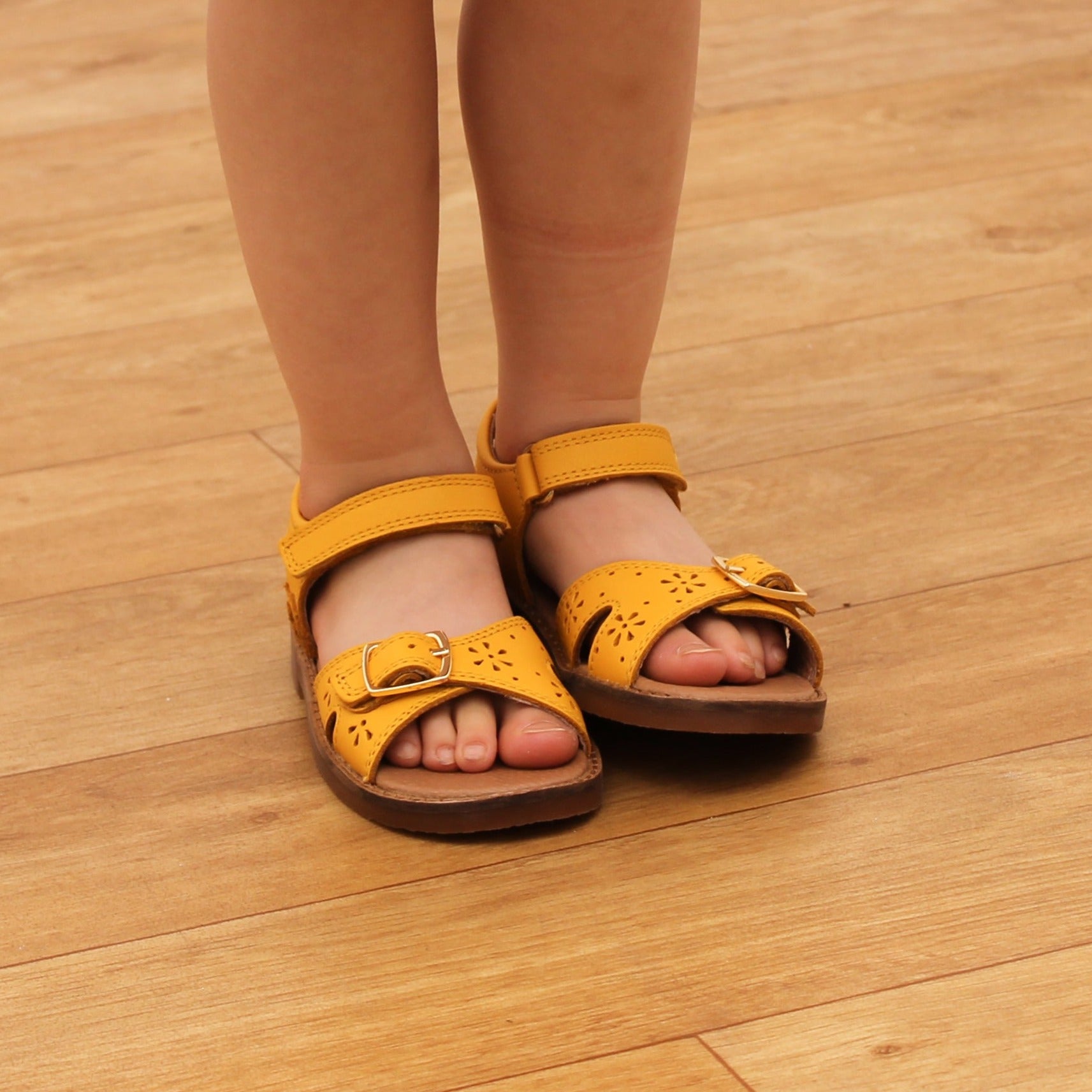 Start-Rite Start-Rite Holiday 5201_10 Yellow Sandals Yellow Girls